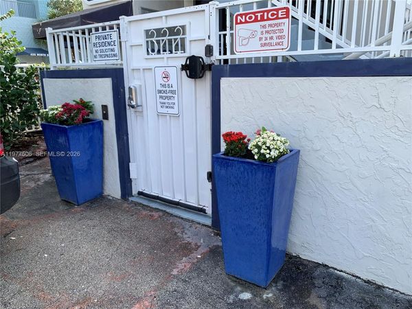 322 Taylor St, Unit 2D, Hollywood, FL 33019