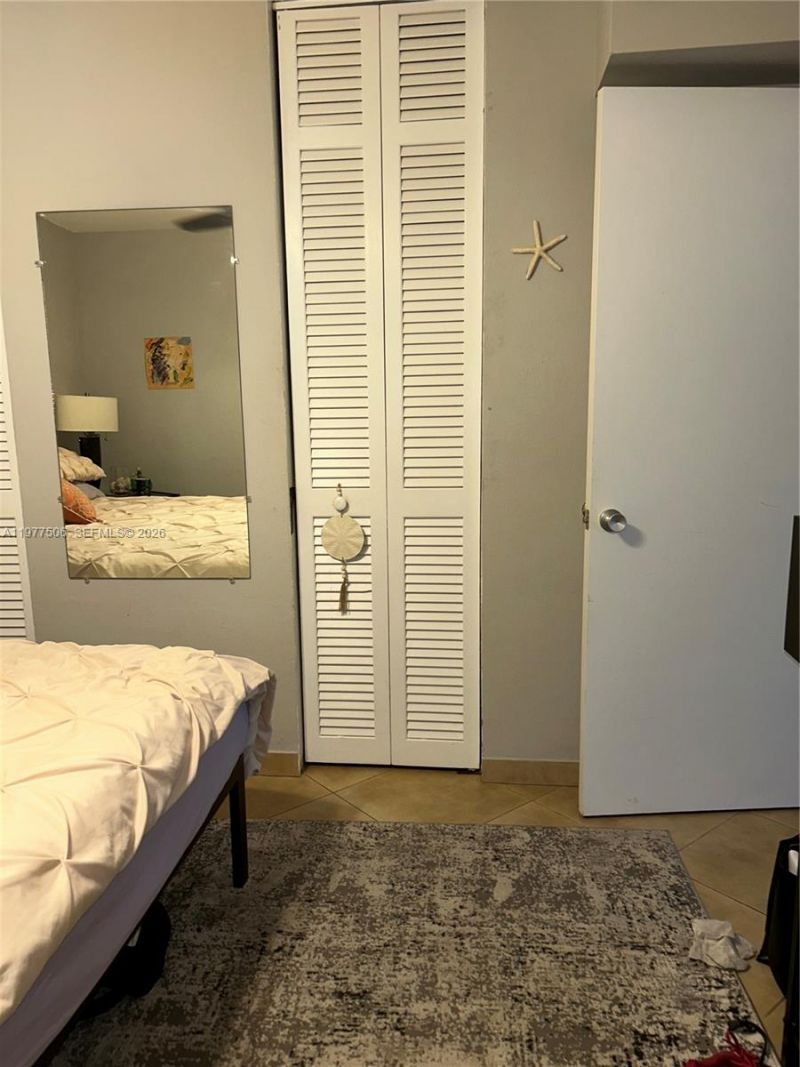 322 Taylor St, Unit 2D, Hollywood, FL 33019 Photo