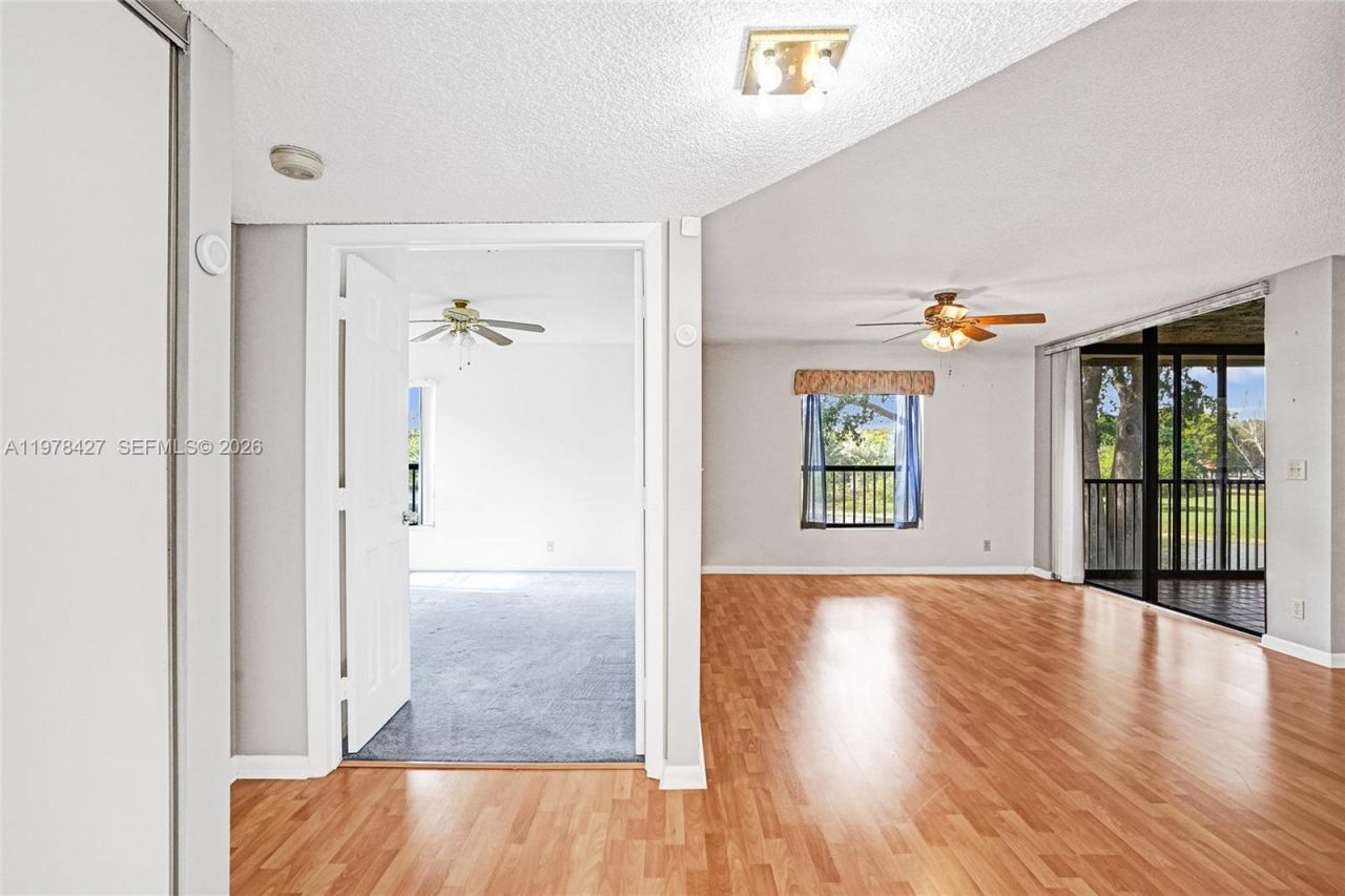 2541 N Carambola Cir N , Unit 1832, Coconut Creek, FL 33066 Photo