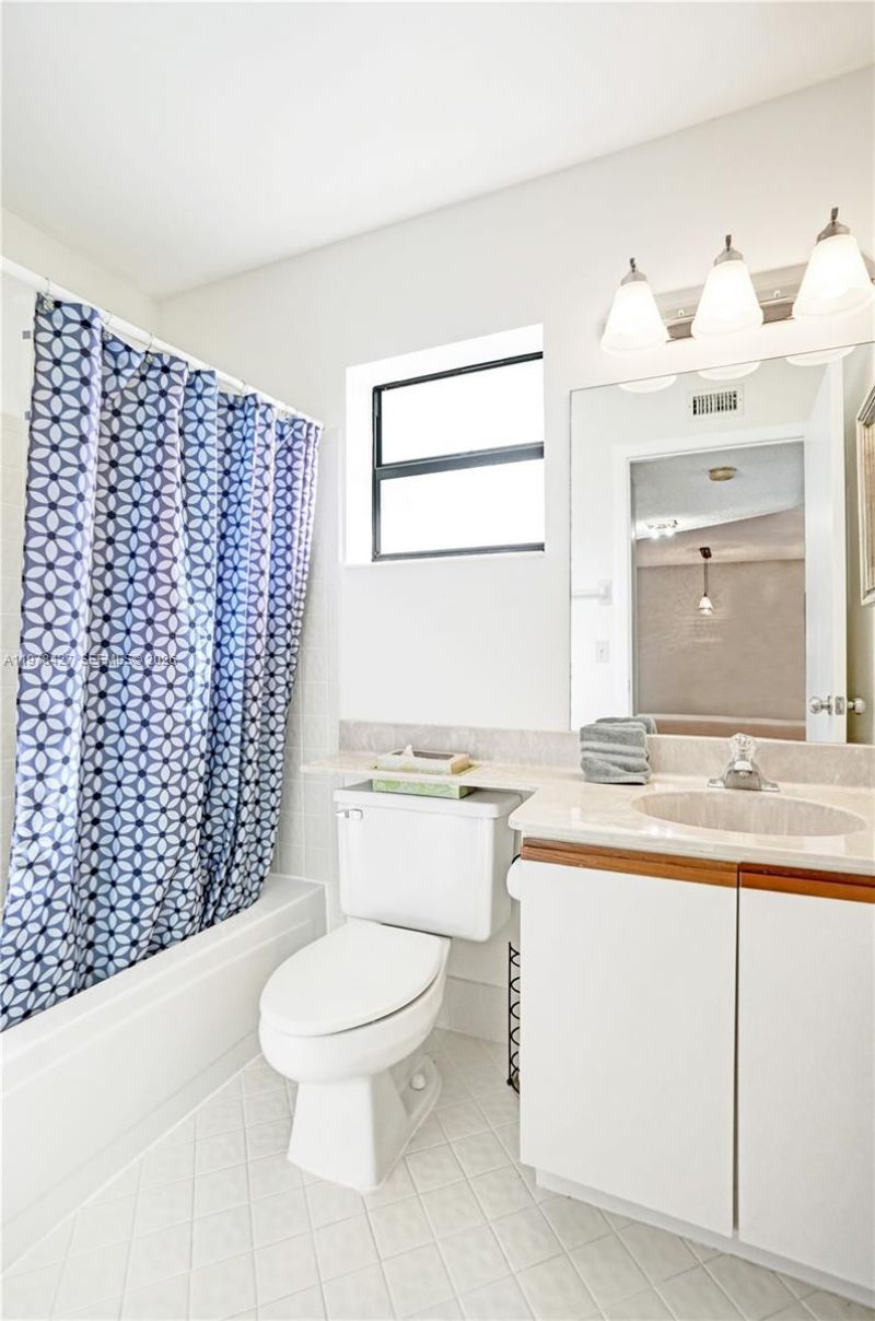 2541 N Carambola Cir N , Unit 1832, Coconut Creek, FL 33066 Photo