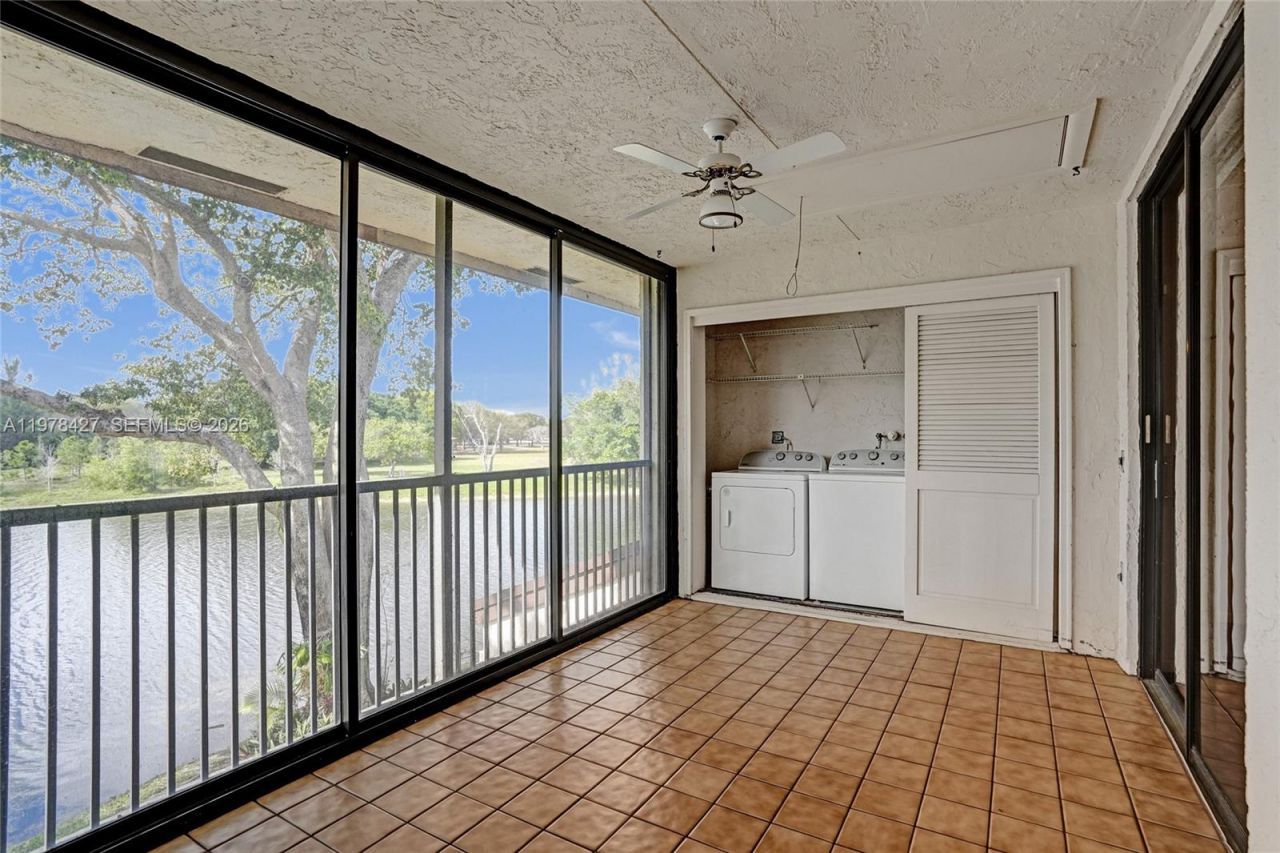 2541 N Carambola Cir N , Unit 1832, Coconut Creek, FL 33066 Photo