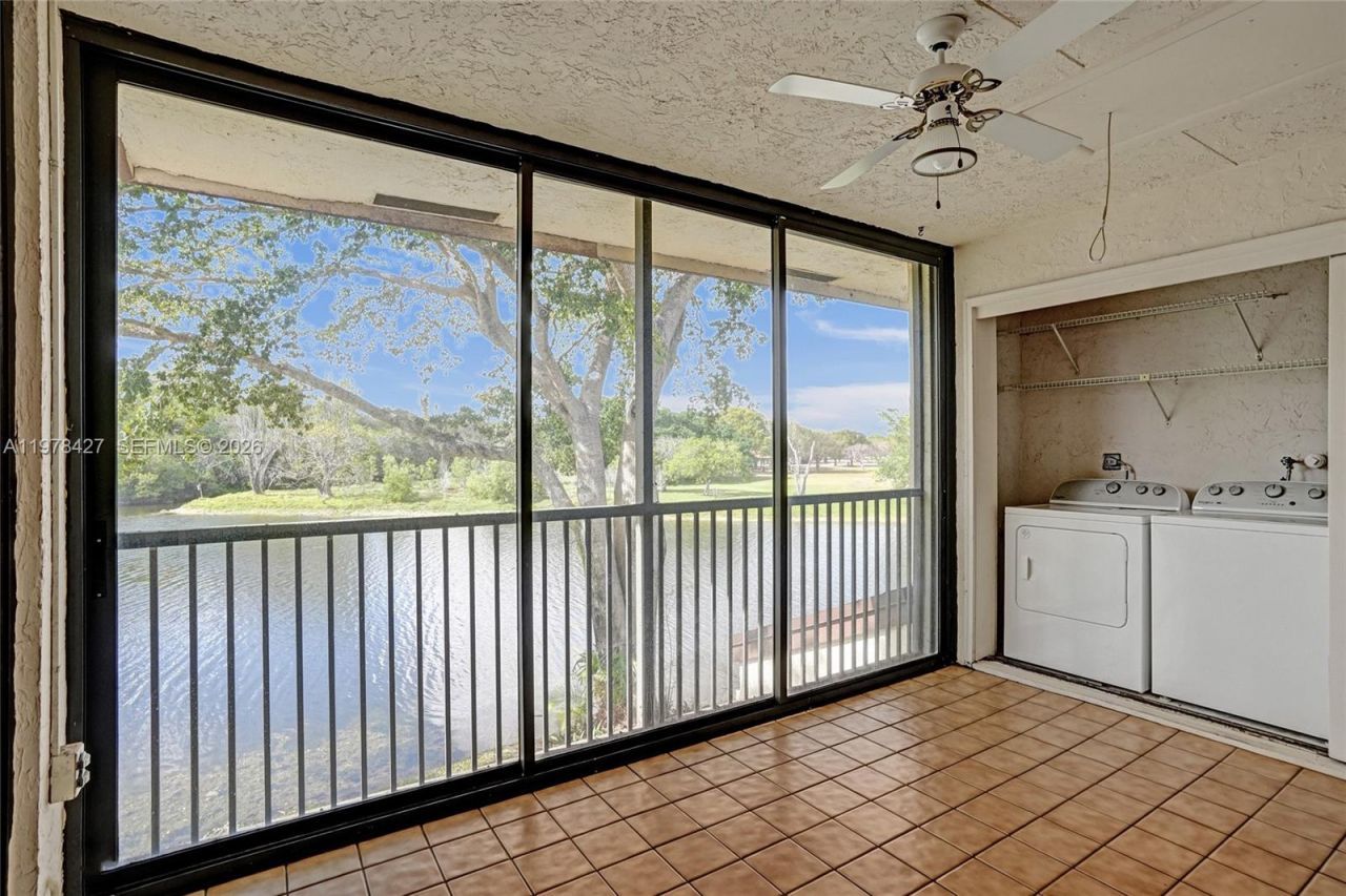 2541 N Carambola Cir N , Unit 1832, Coconut Creek, FL 33066 Photo