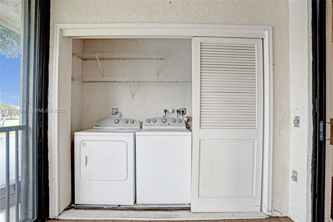 2541 N Carambola Cir N , Unit 1832, Coconut Creek, FL 33066 Photo