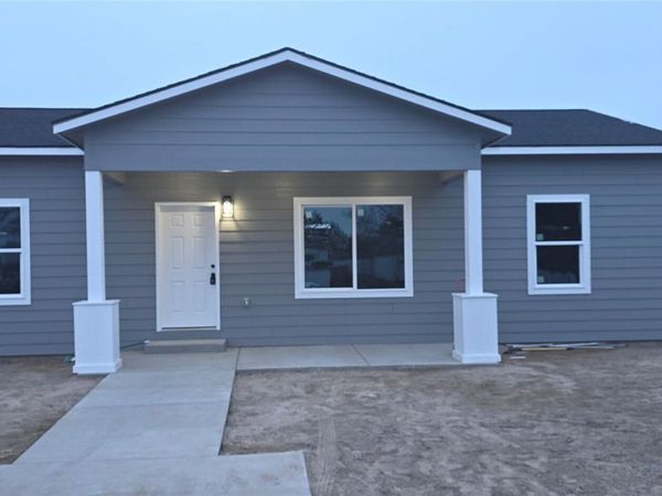 417 SE 8th Avenue , Ephrata, WA 98823