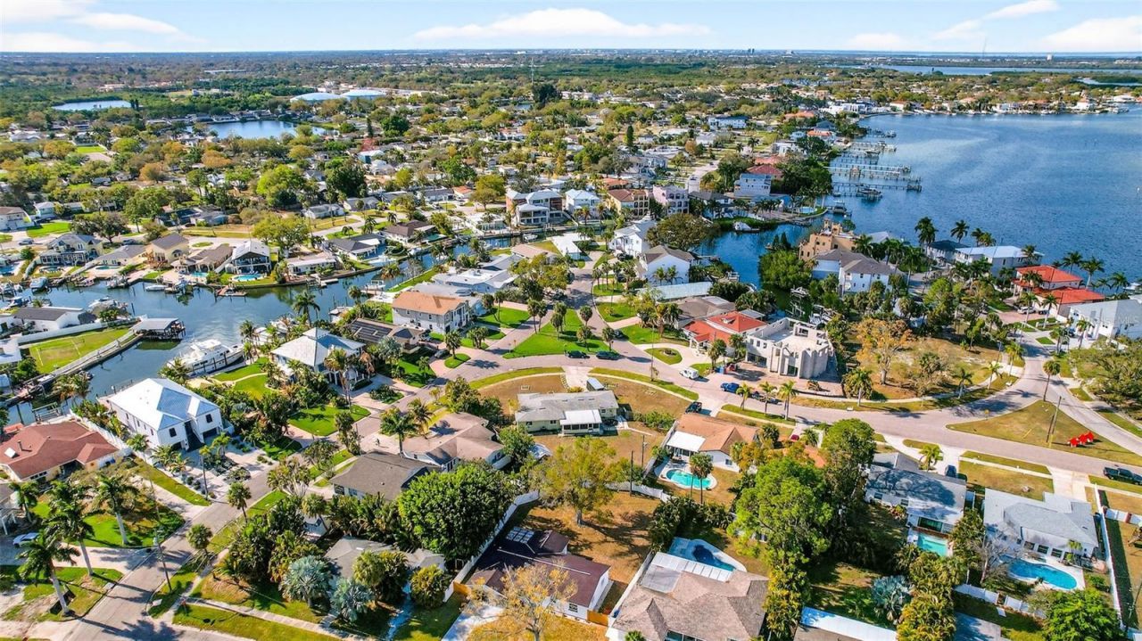 1722 Bayou Grande Boulevard Ne, Saint Petersburg, FL 33703 Photo