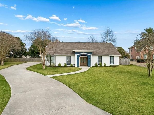 132 JENNIFER Lane , LaPlace, LA 70068