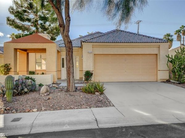 353 Mill Hollow Road , Las Vegas, NV 89107