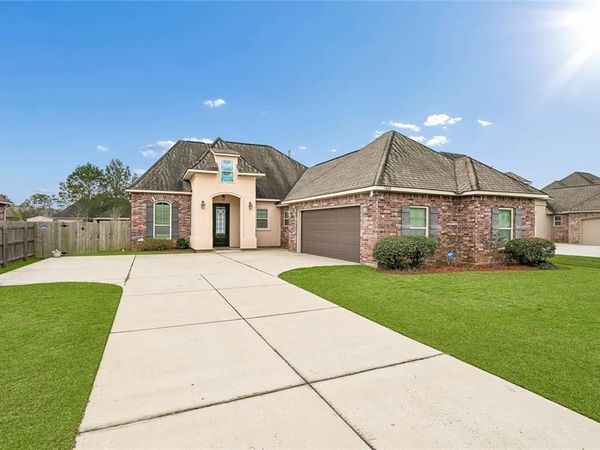 2009 THOMAS Drive, Covington, LA 70435