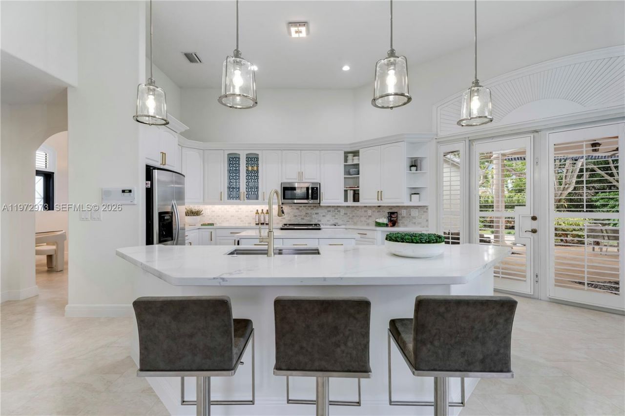 8561 SW 167th Ter, Palmetto Bay, FL 33157 Photo