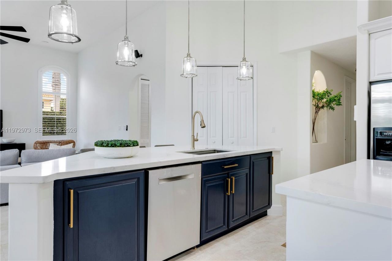 8561 SW 167th Ter, Palmetto Bay, FL 33157 Photo