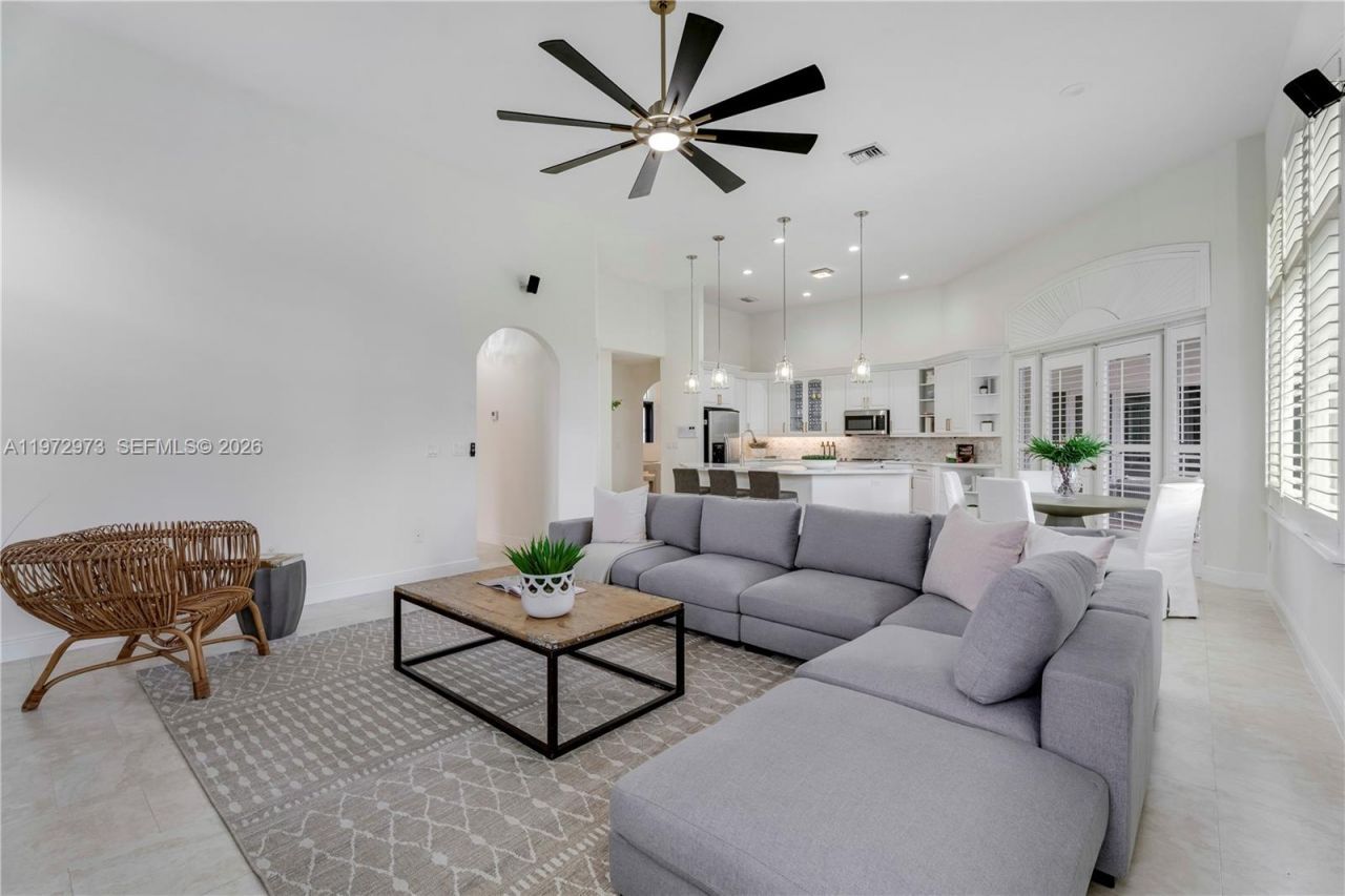 8561 SW 167th Ter, Palmetto Bay, FL 33157 Photo