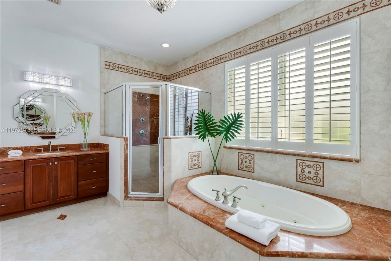 8561 SW 167th Ter, Palmetto Bay, FL 33157 Photo