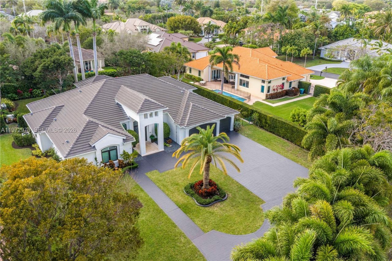 8561 SW 167th Ter, Palmetto Bay, FL 33157 Photo