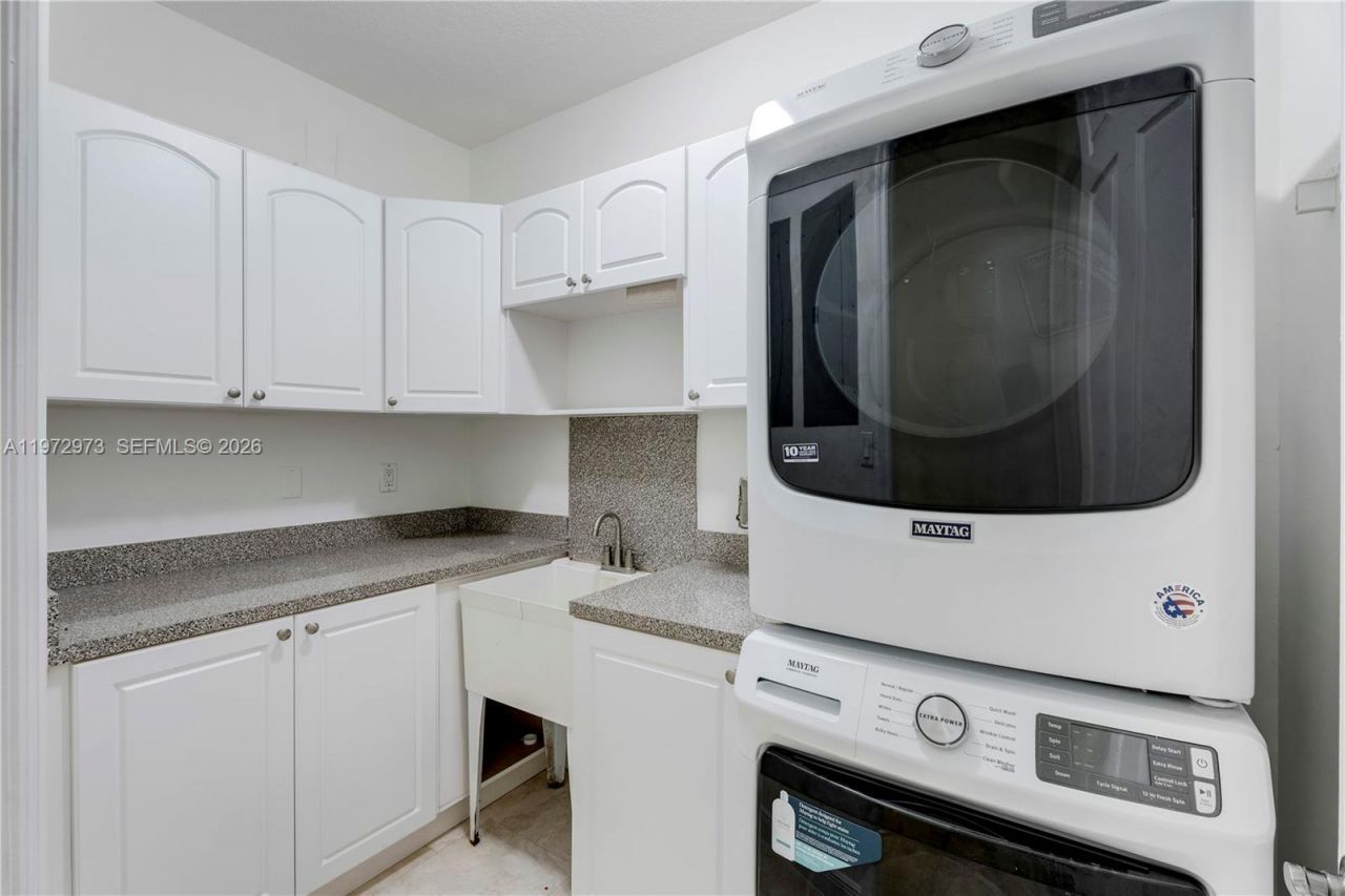 8561 SW 167th Ter, Palmetto Bay, FL 33157 Photo