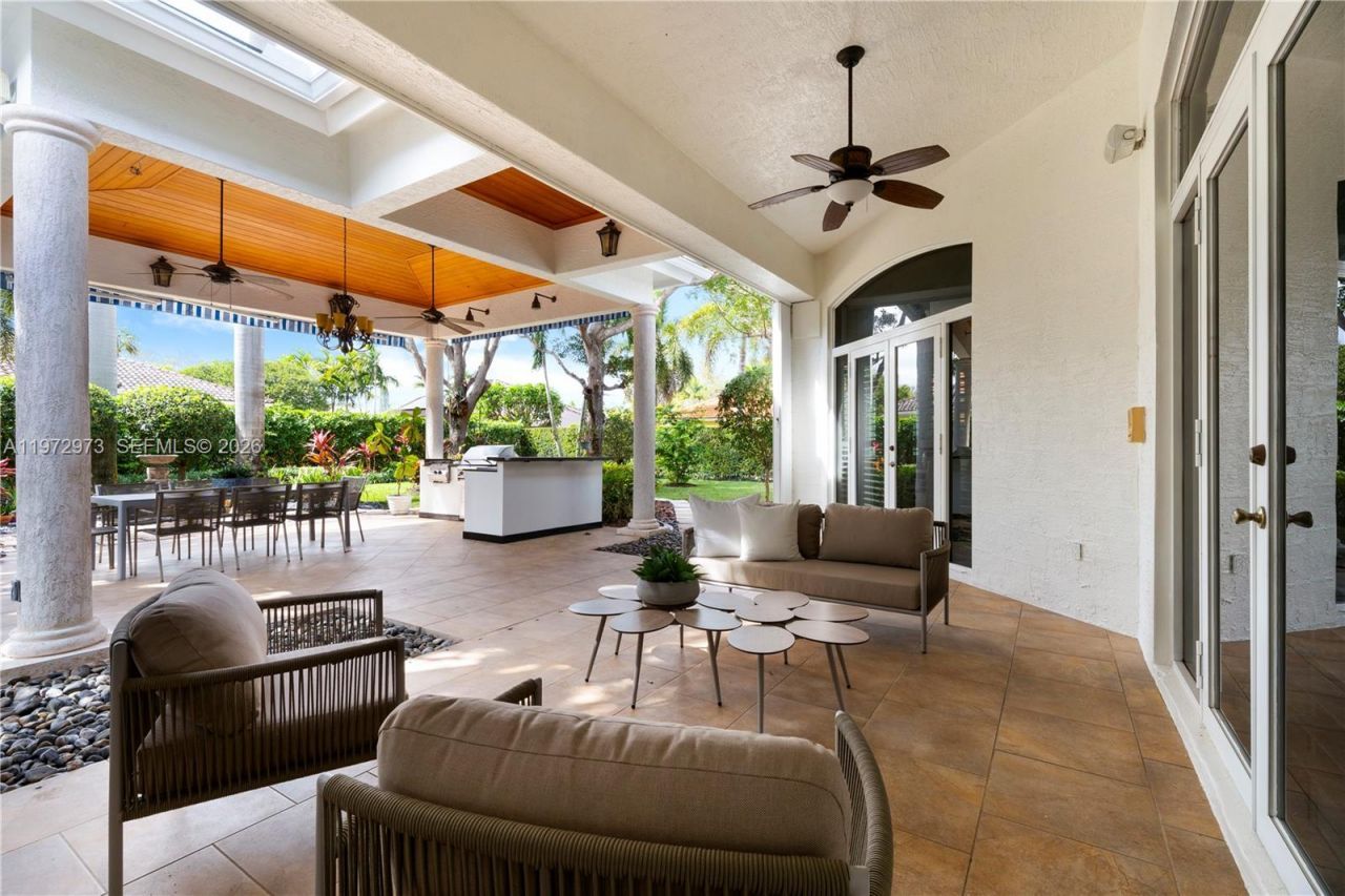 8561 SW 167th Ter, Palmetto Bay, FL 33157 Photo