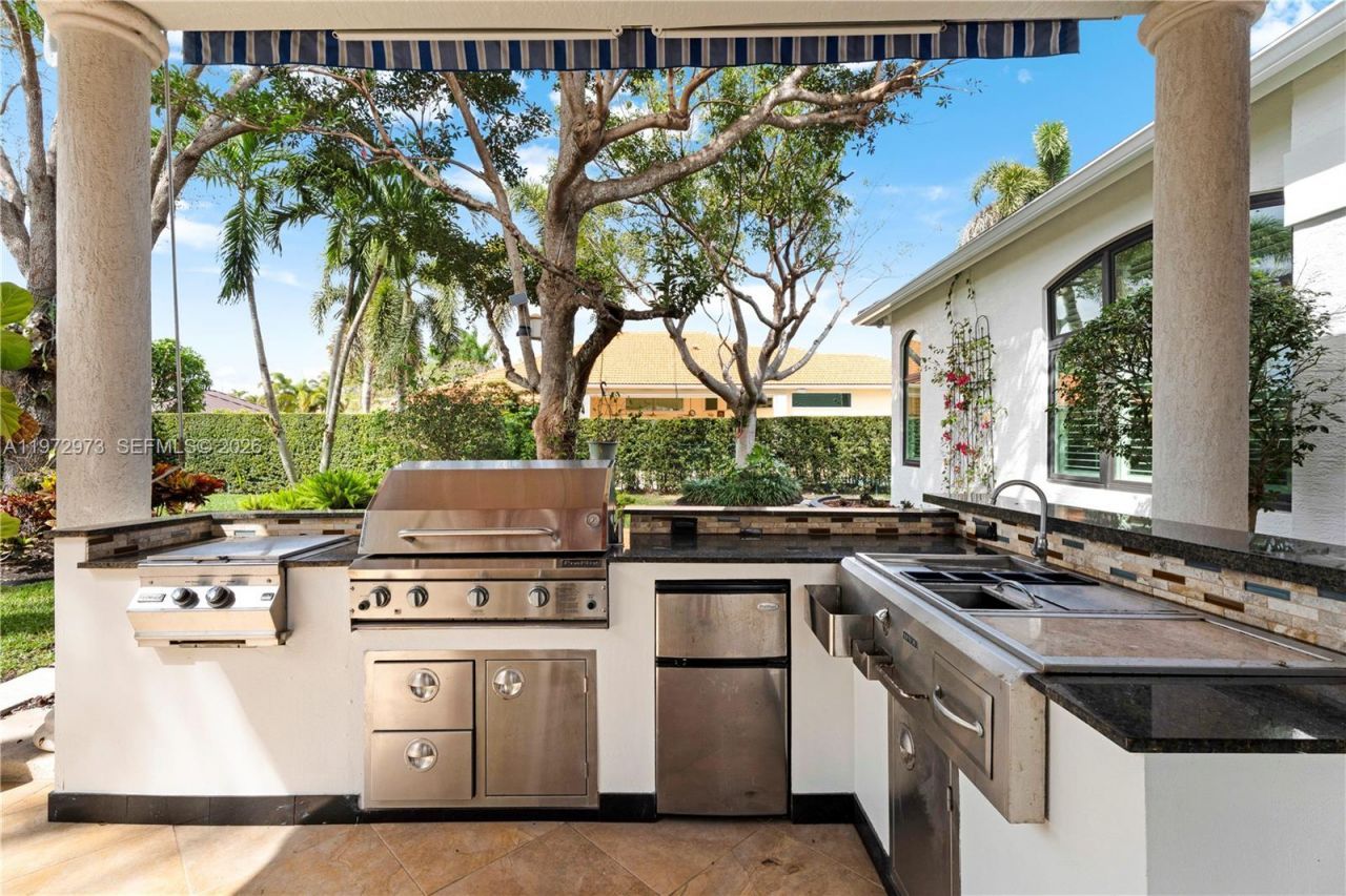 8561 SW 167th Ter, Palmetto Bay, FL 33157 Photo