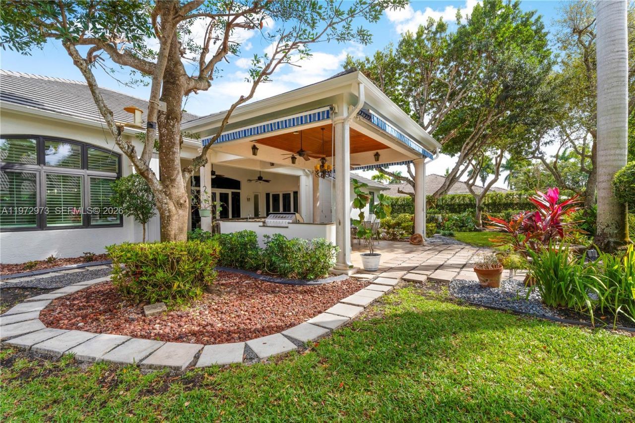 8561 SW 167th Ter, Palmetto Bay, FL 33157 Photo