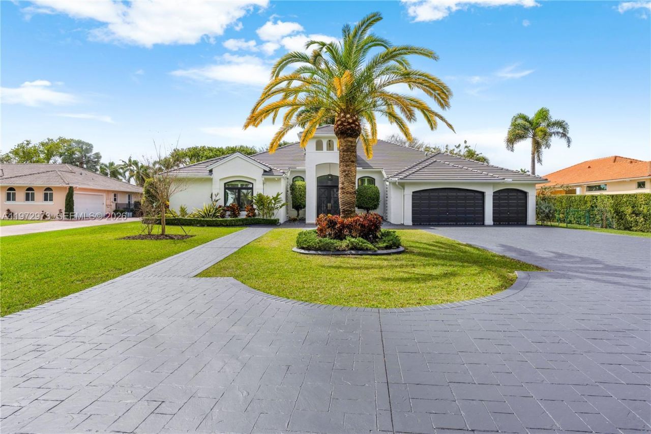 8561 SW 167th Ter, Palmetto Bay, FL 33157 Photo