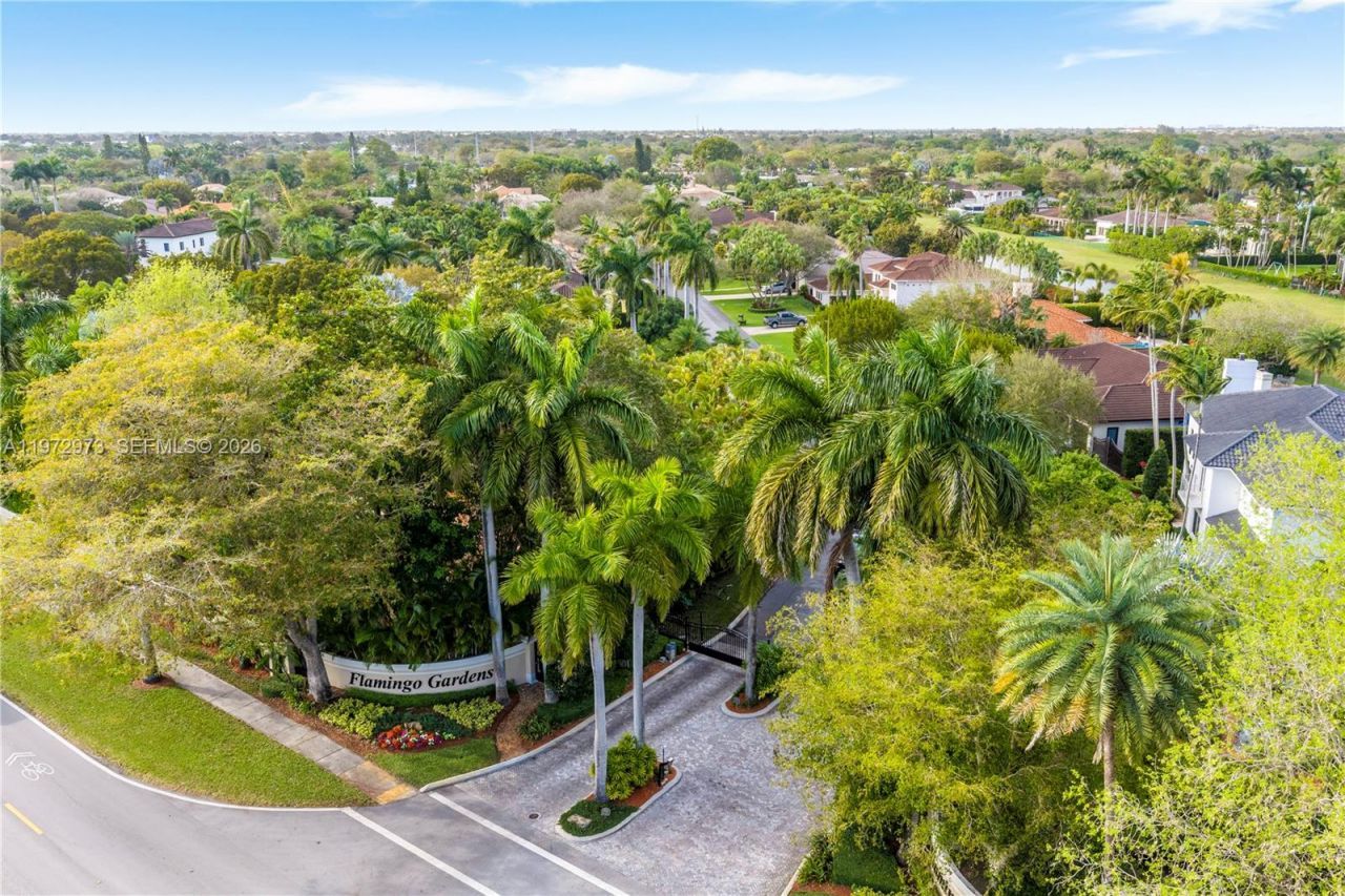 8561 SW 167th Ter, Palmetto Bay, FL 33157 Photo