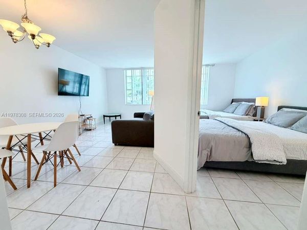 100 Lincoln Rd, Unit 524, Miami Beach, FL 33139