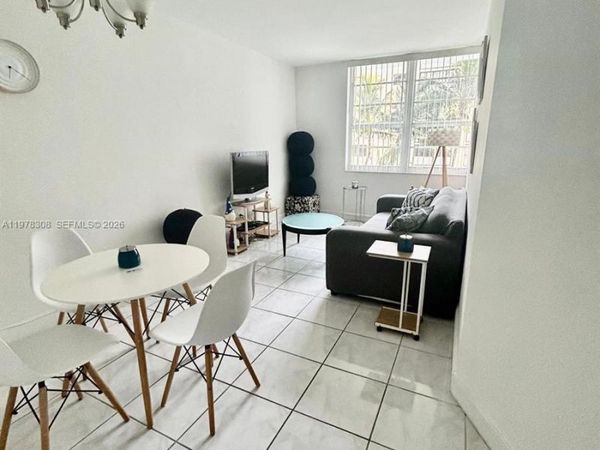 100 Lincoln Rd, Unit 524, Miami Beach, FL 33139