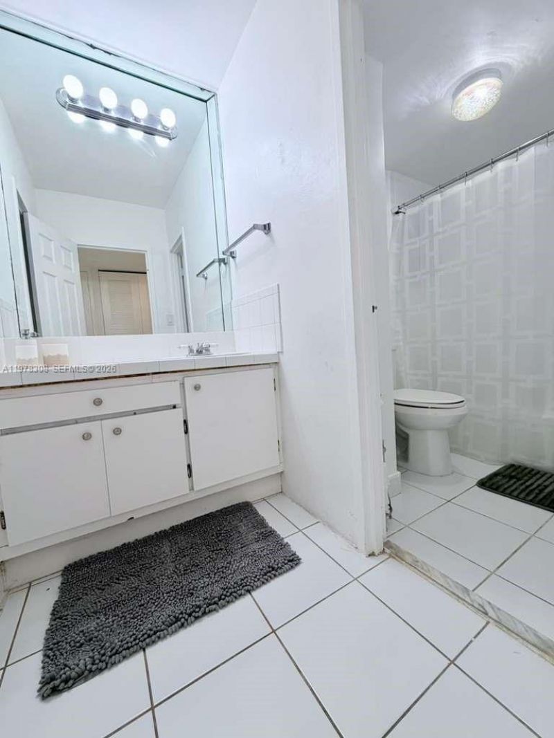 100 Lincoln Rd, Unit 524, Miami Beach, FL 33139 Photo