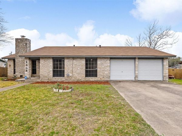 2303 Carolyn DR, Taylor, TX 76574