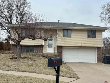 730 W Sumner Circle, Lincoln, NE 68522