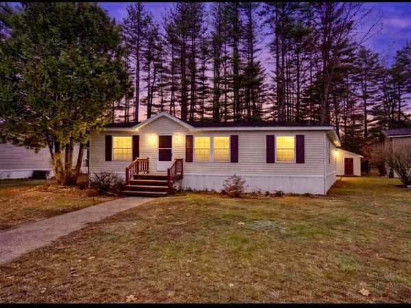 12 Maple Drive, Gorham, ME 04038