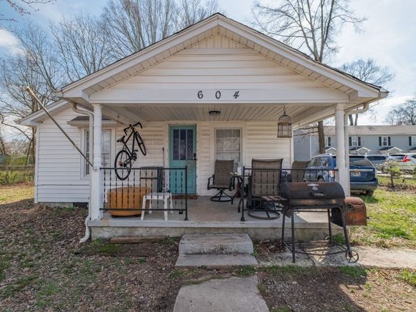 604 E Moore St , Tullahoma, TN 37388