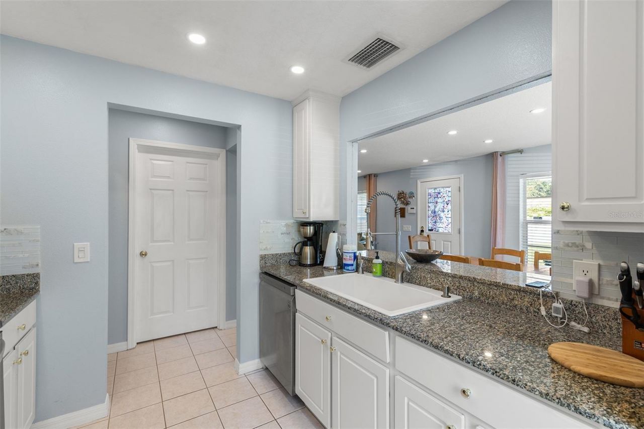 3852 Mandalay Drive , Saint Petersburg, FL 33705 Photo