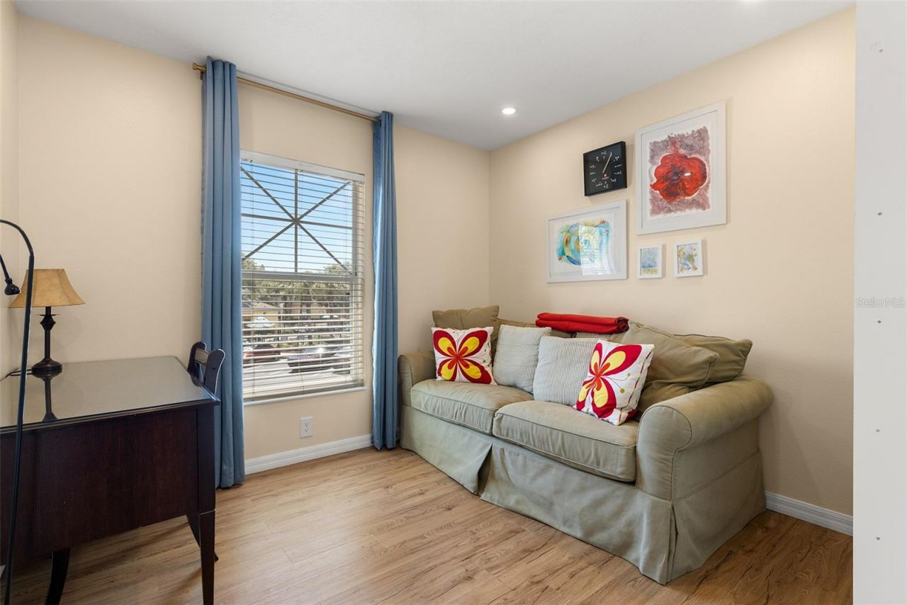 3852 Mandalay Drive , Saint Petersburg, FL 33705 Photo