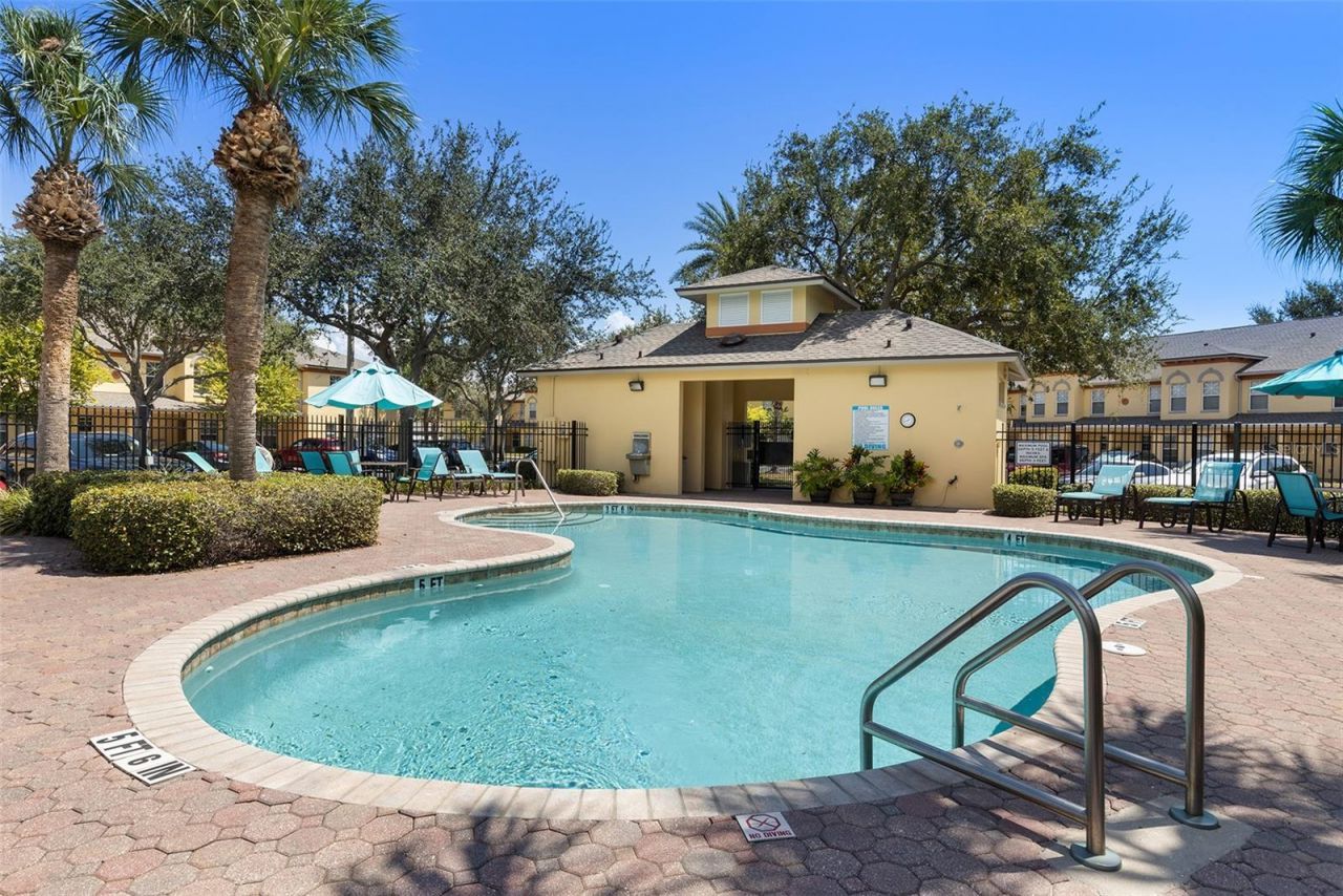 3852 Mandalay Drive , Saint Petersburg, FL 33705 Photo