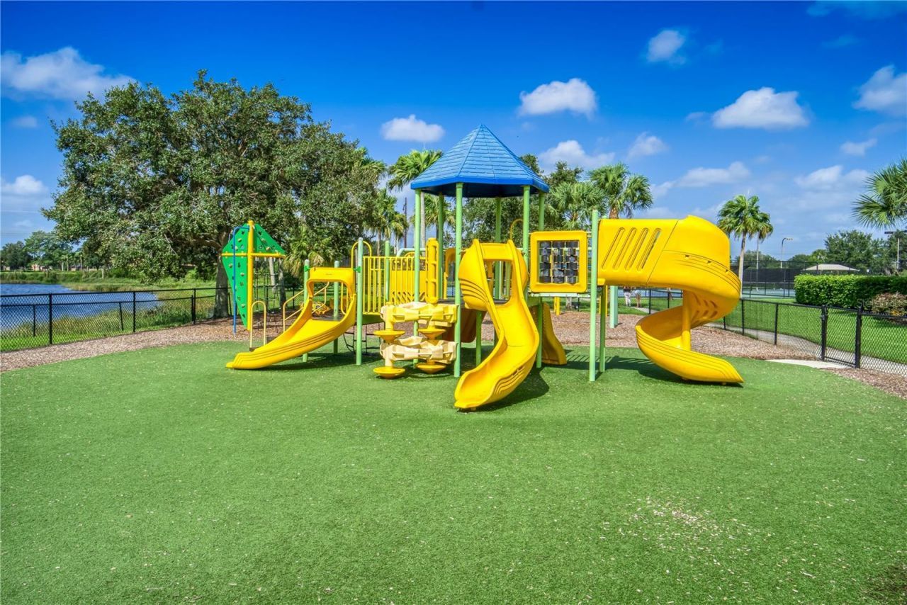 819 Fairwaycove Lane , Unit 203, Bradenton, FL 34212 Photo