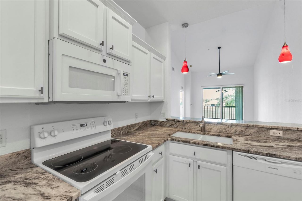 819 Fairwaycove Lane , Unit 203, Bradenton, FL 34212 Photo