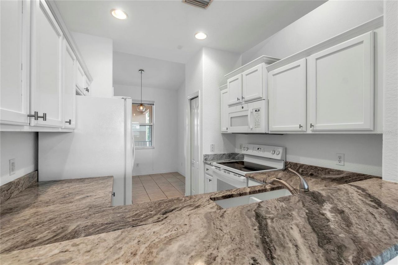 819 Fairwaycove Lane , Unit 203, Bradenton, FL 34212 Photo