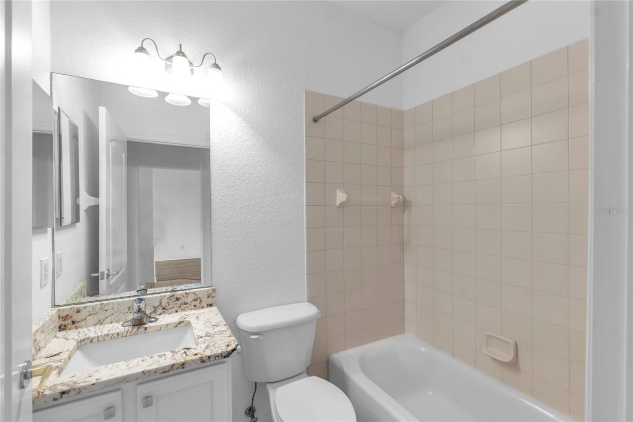 819 Fairwaycove Lane , Unit 203, Bradenton, FL 34212 Photo