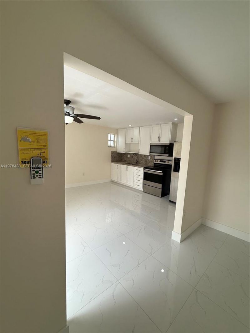 11690 SW 185th St, Unit 1, Miami, FL 33157 Photo