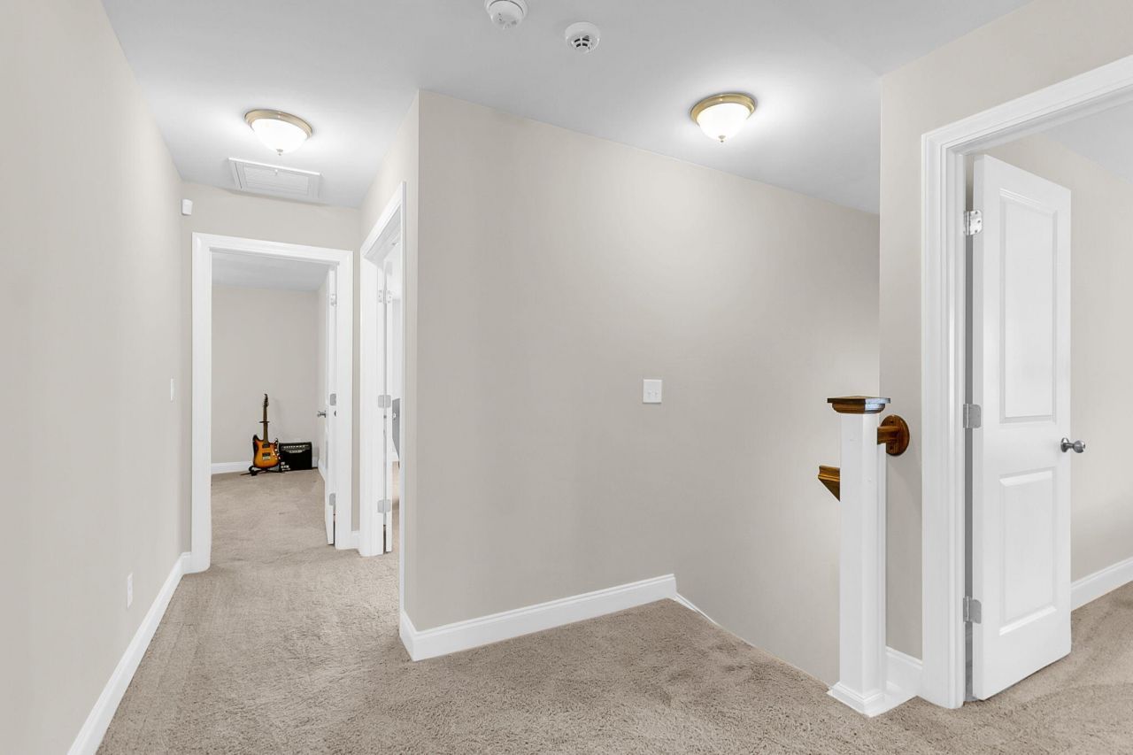 109 Evelyn Joy Drive Photo 32