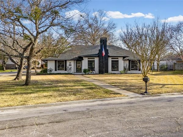 403 Muskrat Place , Greenville, TX 75402