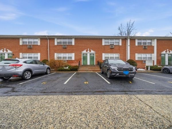 1 Dahnert Park Ln, Unit 6, Garfield, NJ 07026
