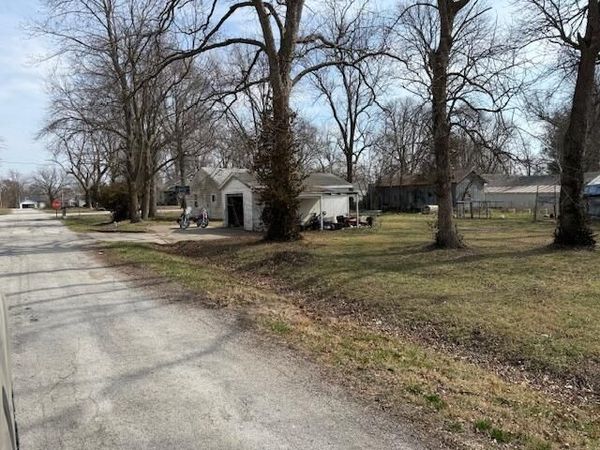 1200 Hicks Avenue, Golden City, MO 64748