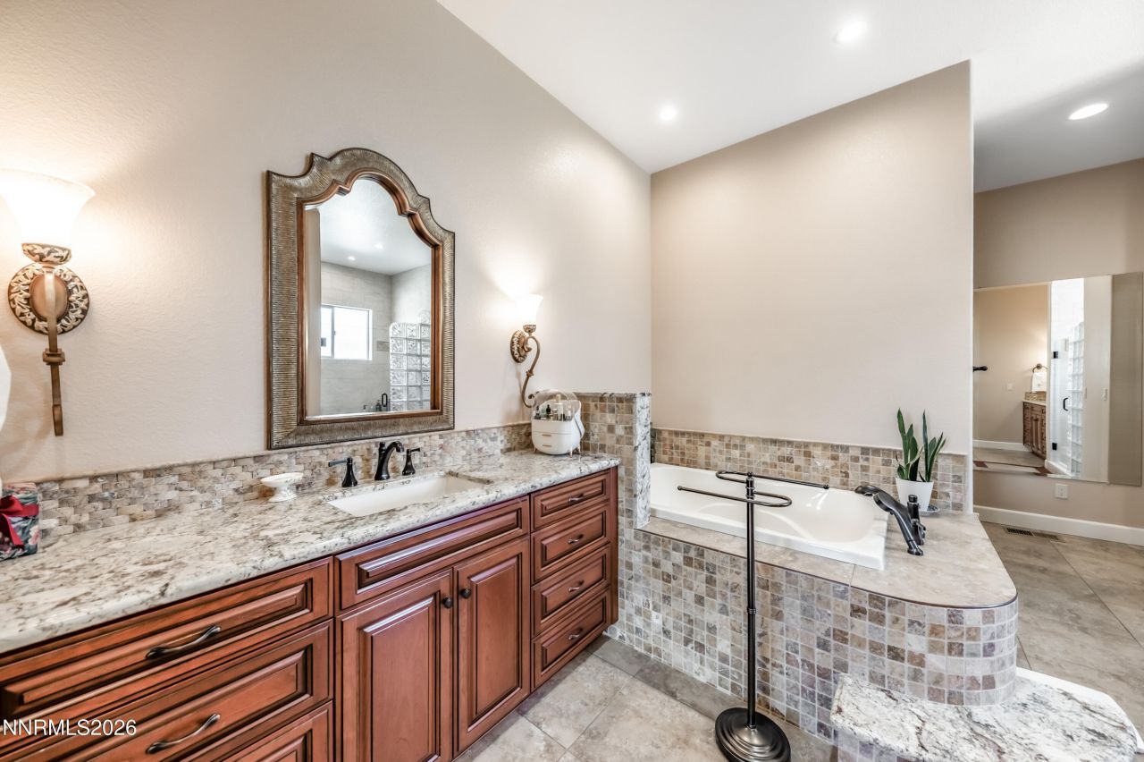 16070 River Oaks Court, Reno, NV 89511 Photo