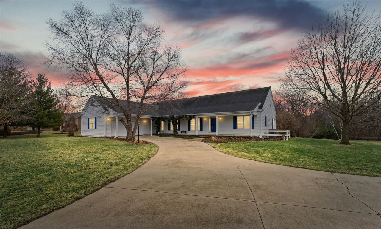 17 Long Grove Drive, Monticello, IL 61856 Main Photo