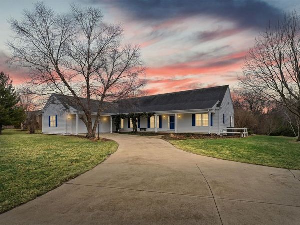 17 Long Grove Drive, Monticello, IL 61856