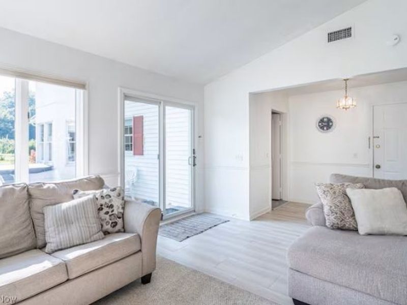 10736 Lautenschlager Road, Apple Creek, OH 44606 Photo 16