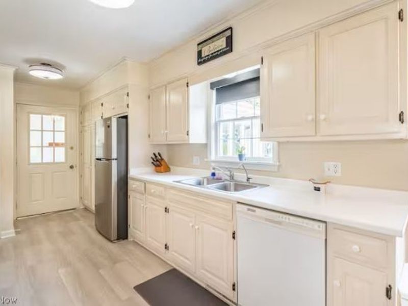 10736 Lautenschlager Road, Apple Creek, OH 44606 Photo 17