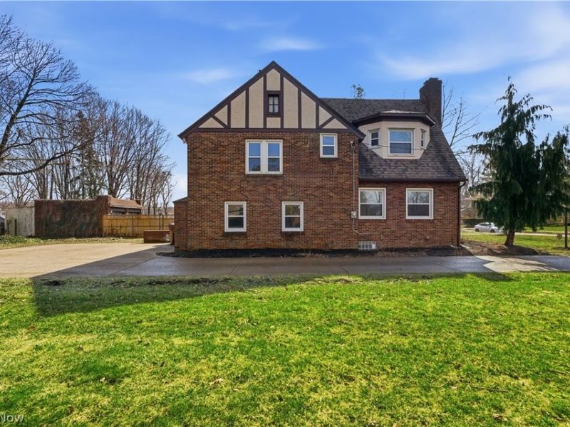 45 Chatfield Drive, Painesville, OH 44077 Photo 2