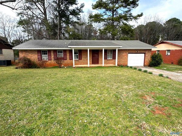 1226 Thomas Drive SW, Decatur, AL 35601
