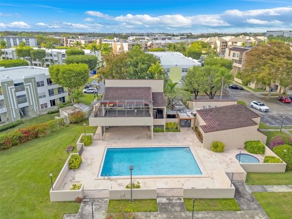 10641 SW 108th Ave, Unit 3D, Miami, FL 33176